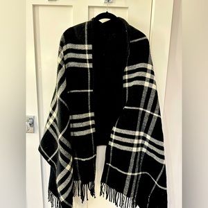 Giant Check Burberry Cashmere-Blend Cape